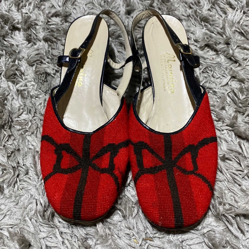 Beautiful vintage red bow heels
